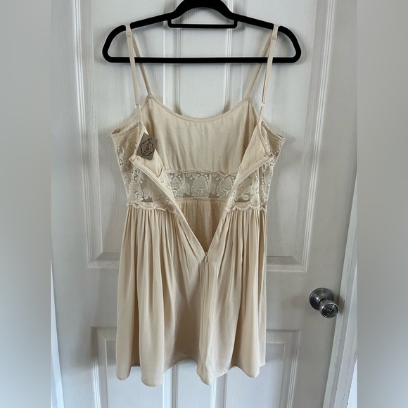 Deja Vu Cream Lace Babydoll Spaghetti Strap Mini Dress Lined Size Large EUC - Picture 10 of 16